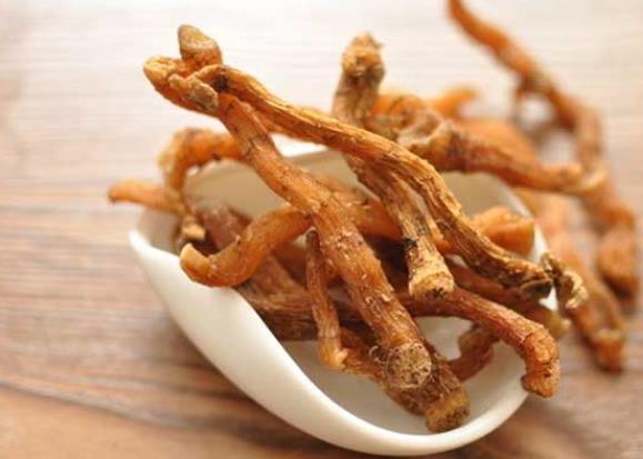 玉竹煲汤和什么搭配 玉米排骨鸡肉人参淮山等-小麦知识