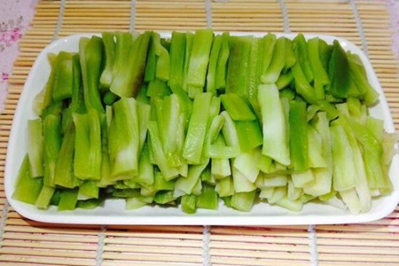 贡菜焯水几分钟熟 吃贡菜有什么好处-小麦知识