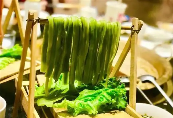 贡菜煮火锅需要泡发吗 贡菜怎么煮火锅吃-小麦知识
