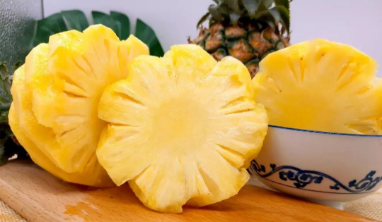 菠萝用盐水泡5分钟可以吃吗 菠萝泡盐水十分钟能吃吗-小麦知识