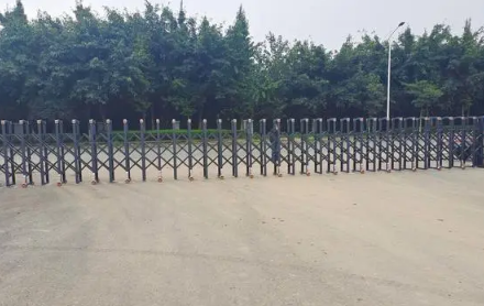 装大门要不要放鞭炮 装大门要放什么东西吉利-小麦知识