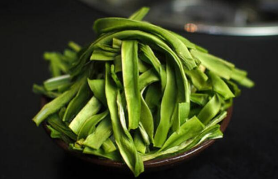 贡菜干的好吃还是新鲜的好吃 贡菜新鲜的好还是菜干好-小麦知识