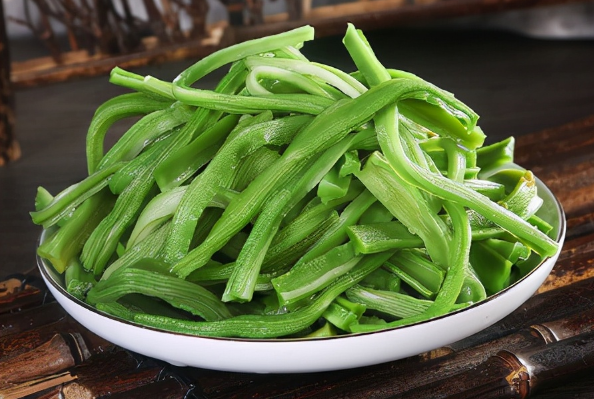 贡菜焯水几分钟熟 贡菜焯水多久才合适-小麦知识