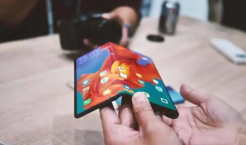 华为PocketS折叠屏手机是不是折久了会坏屏 华为PocketS折叠手机能折叠多少次-小麦知识