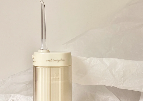 冲牙器第一次充电多长时间 冲牙器充电的时候灯一直闪正常吗-小麦知识