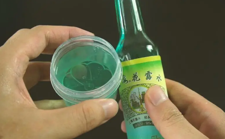 花露水香味大的好还是小的好 花露水味道太浓有害吗-小麦知识