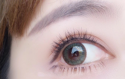 美瞳戴着模糊还能戴吗 美瞳模糊是怎么回事-小麦知识