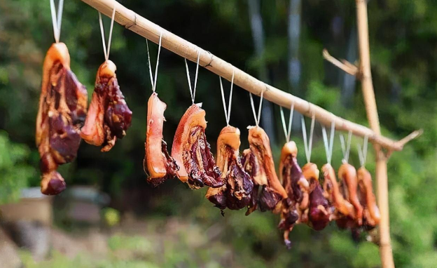 腊肉滴油了还需要晒吗 腊肉滴油了还能继续风干吗-小麦知识