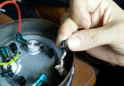 热水壶烧开不自动跳怎么办 水壶为什么一直烧不跳-小麦知识