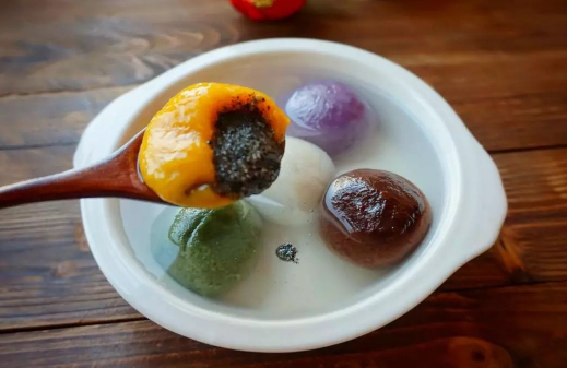 煮汤圆是盖着锅盖还是开着锅盖煮 汤圆为什么开盖煮-小麦知识