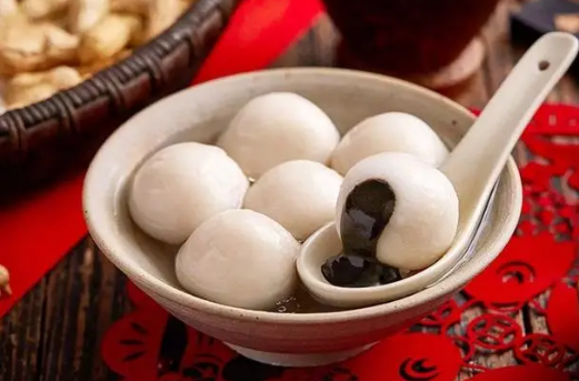 汤圆煮红了是好事还是坏事 汤圆煮红了是坏了吗-小麦知识