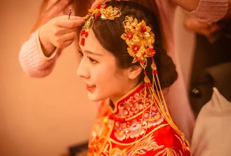 新娘跟妆师前景怎么样 新娘跟妆师一般月收入多少-小麦知识