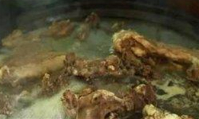 史上最惨皇帝妻儿遭分食 史上最惨皇帝-小麦知识