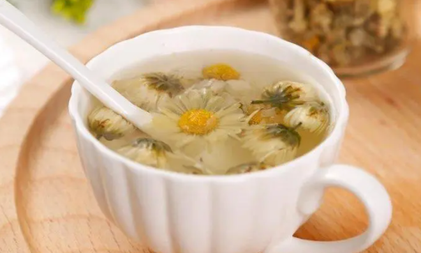 菊花茶怎么泡 喝菊花茶有什么好处-小麦知识