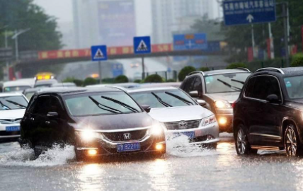 电动汽车下暴雨能开吗 电动汽车暴雨注意事项-小麦知识