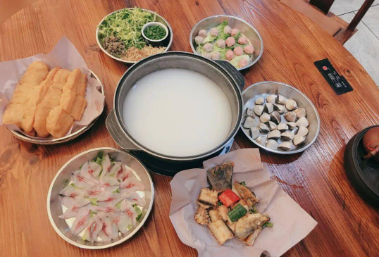 粥底火锅用什么蘸料好吃 粥底火锅蘸料怎么调-小麦知识