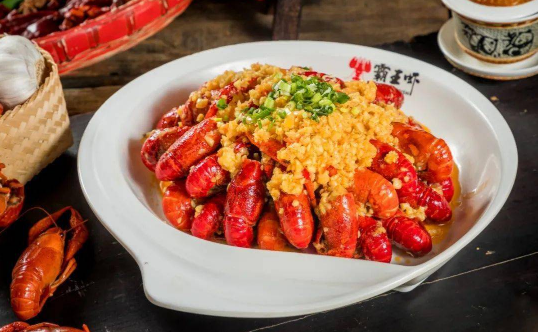 煮小龙虾要焖多久才熟 煮小龙虾要焖几分钟-小麦知识