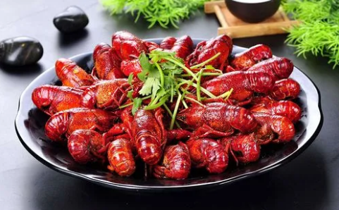 小龙虾肉质发黑还能吃吗 小龙虾肉发黑是坏了吗-小麦知识