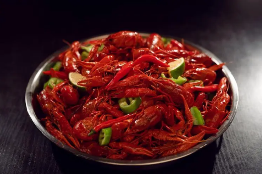 熟的小龙虾常温可以放多久 做好的小龙虾常温下可以保存几天-小麦知识