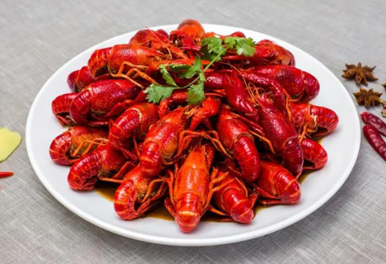 炸小龙虾油温要多少度炸多久肉不会散 小龙虾油炸温度与时间多少合适-小麦知识