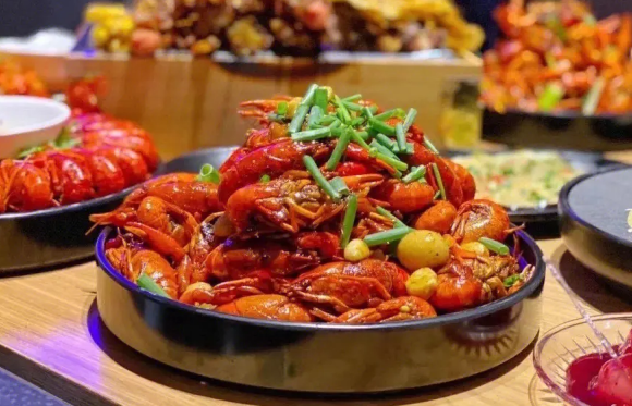 一个人吃3斤小龙虾算暴食吗 一个人吃3斤小龙虾多吗-小麦知识