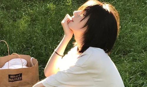 手腕细就是小骨架吗 女生手腕特别细说明什么-小麦知识