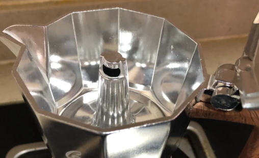 摩卡壶每次用之前要洗吗 摩卡壶如何清洗它的氧化铝-小麦知识