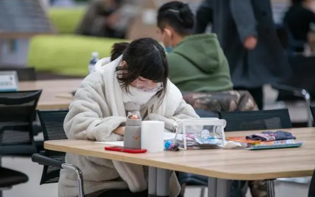 2023年社会考生和普通考生的考卷一样吗 社会考生和普通考生待遇一样吗-小麦知识