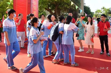 2023高考送考老师可以进考点吗 高考送考老师怎么安排好-小麦知识