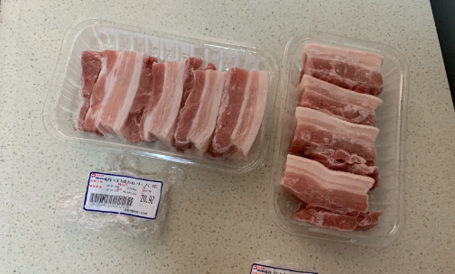 肉自然解冻好还是放水里解冻 提前一晚解冻肉会不会坏-小麦知识