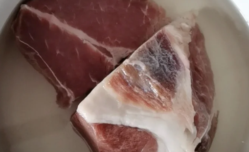 牛肉解冻后放冷藏一天没事吗 牛肉解冻放一天一夜可以吗-小麦知识