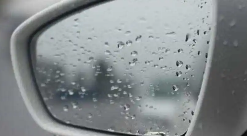 汽车后视镜加热下雨天有用吗 汽车后视镜加热忘关没事吗-小麦知识