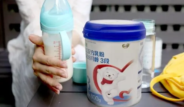 乳糖在奶粉中作用有哪些 为什么不建议喝三段奶粉-小麦知识
