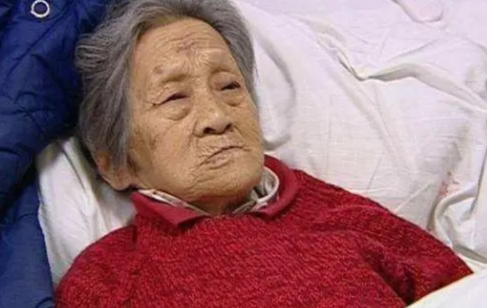 老人临终前半个月的生理表现有哪些 老人临终前张嘴呼吸还有多少时间-小麦知识