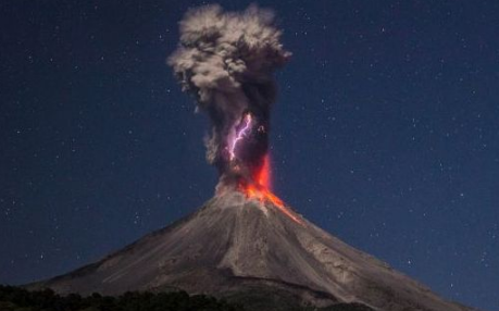 火山爆发后的火山灰有毒吗 火山灰其实不是灰是什么-小麦知识
