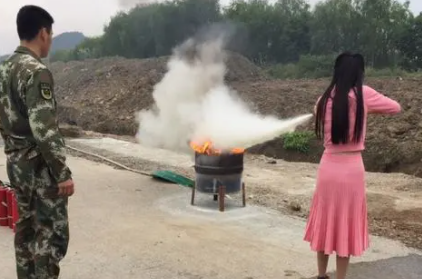 泡沫灭火器有几种 泡沫灭火器灭哪种火-小麦知识