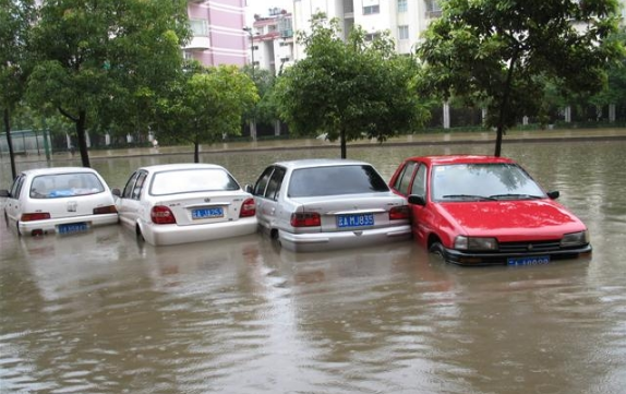 汽车淹水了是报废还是维修好 汽车被水淹了是不是就报废了-小麦知识