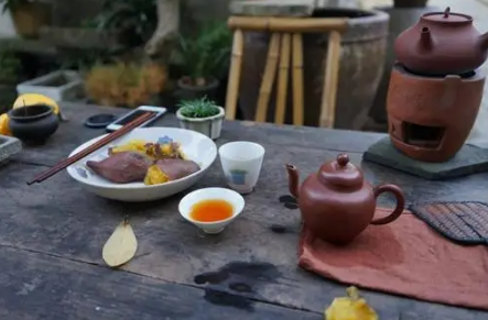围炉煮茶用木材烧可以吗 围炉煮茶要多少炭火-小麦知识