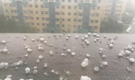 冰雹能把车砸出坑吗 冰雹把车砸出坑怎么修复-小麦知识