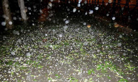 冰雹能把车砸出坑吗 冰雹把车砸出坑怎么修复-小麦知识