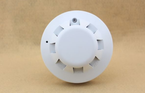 业主家烟感器坏谁负责维修 家里的烟感器为什么物业不给拆-小麦知识
