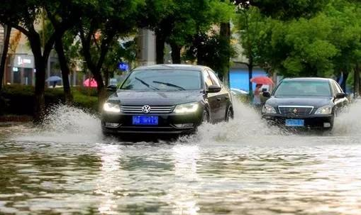 下暴雨汽车停地下车库安全吗 下暴雨车子停在地下室要紧吗-小麦知识