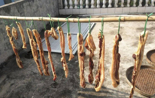 腊肉晒到什么程度才行 晒腊肉要晒到出油吗-小麦知识