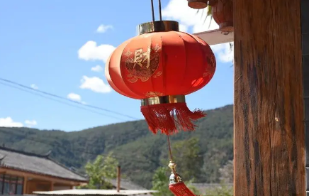 灯笼过小年就挂吗2023 春节灯笼什么时候挂好-小麦知识