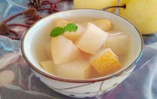 为什么梨煮了后变酸了 煮梨水发酸是怎么回事-小麦知识
