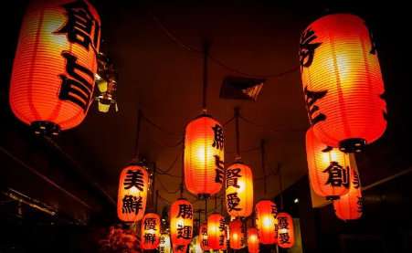 2023春节灯笼可以挂一年吗 头年春节挂的灯笼能不能留在第二年挂-小麦知识
