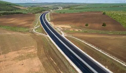 2023大年初四开车上高速公路需要收费吗 2023年春节高速公路什么时候免费-小麦知识