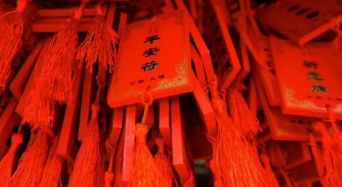 2023兔年本命年带金子有用吗 兔年本命年佩戴什么最合适-小麦知识