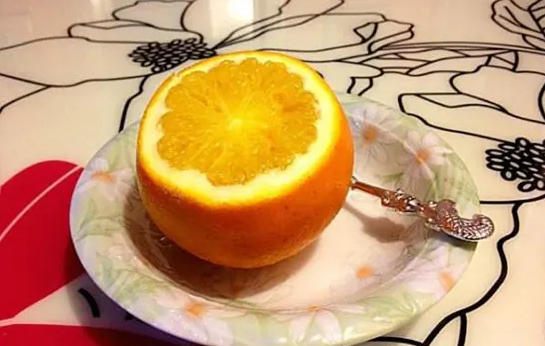 盐蒸橙子不适合哪些人群吃 盐蒸橙子适合什么人吃-小麦知识