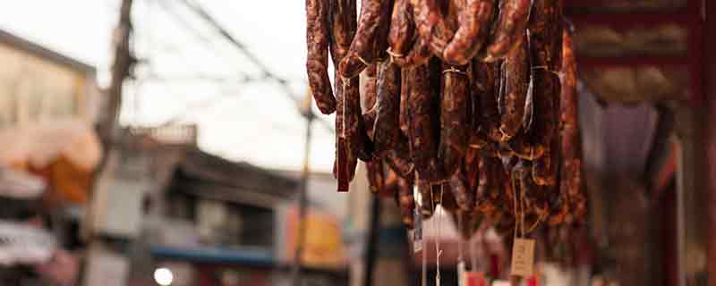 腌腊肉喷白酒还是白醋 腊肉上涂什么防苍蝇-小麦知识